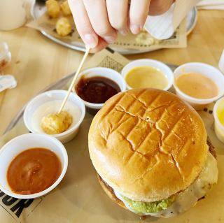 소고기 패티 말고 들소 고기 들어간 미국 햄버거 맛집!