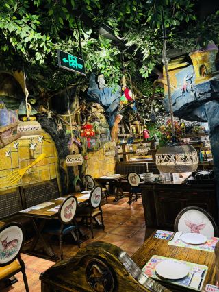 A Magical Dining Experience at the Fairyland Restaurant