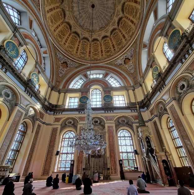 Dolmabahce Mosque in Istanbul! 🤩🇹🇷