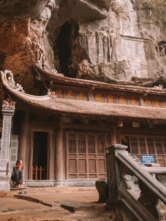  Bich Dong Pagoda