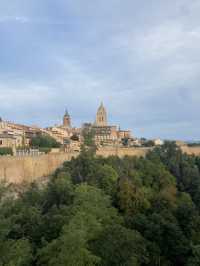 The Alcázar’s Majestic Architecture 🏛️