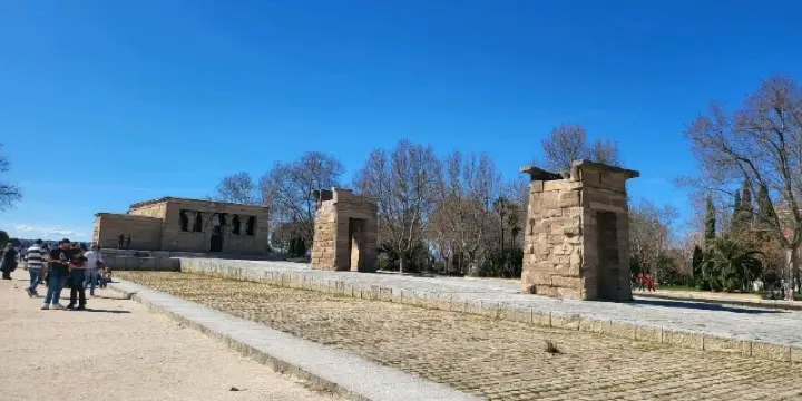 Temple of Debod is such a unique place in Madrid! 🇪🇸🏛️ The mix of ancient Egyptian history 🏺