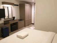 "Hi Season Hotel: Spacious Comfort with Convenient Access in Hat Yai"