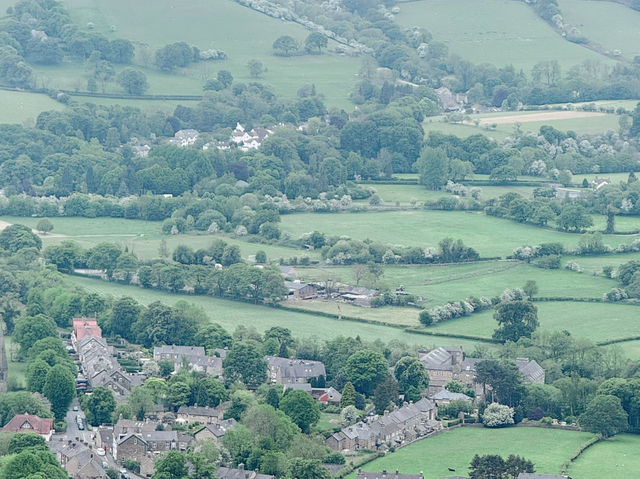 From Platforms to Peaks: London to the Peak District by Train