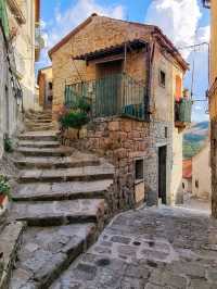 🏞️ A Quiet Pause in Romagna – Borghi, Italy