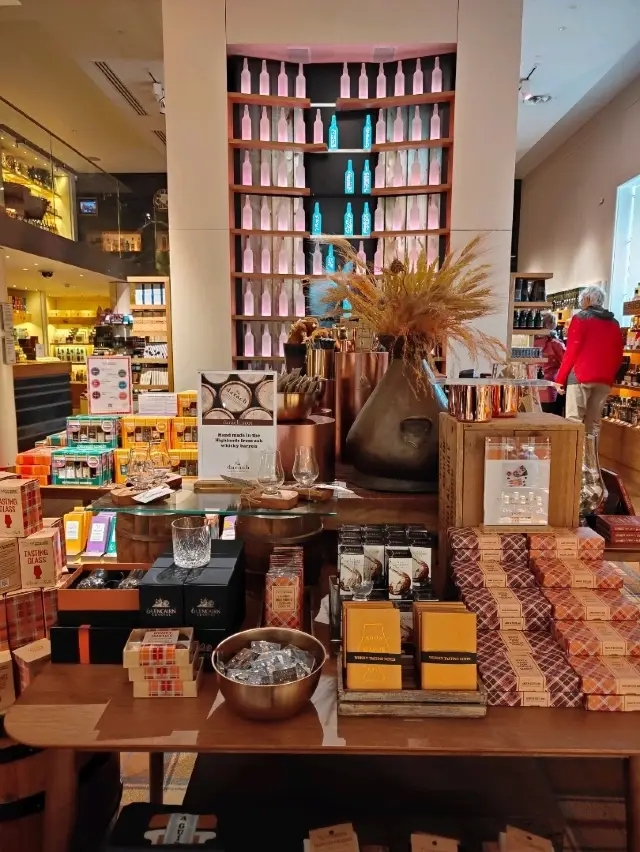 Souvenirs & Sips: The Hidden Delights of the Scotch Whisky Experience Shop
