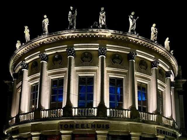 Antwerp After Dark: Sexiest Skyline in Belgium Antwerp After Dark: Sexiest Skyline in Belgium