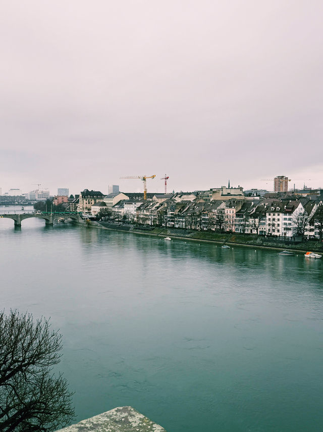 Where History Meets the Flow of Time 🇨🇭 Where History Meets the Flow of Time 🇨🇭