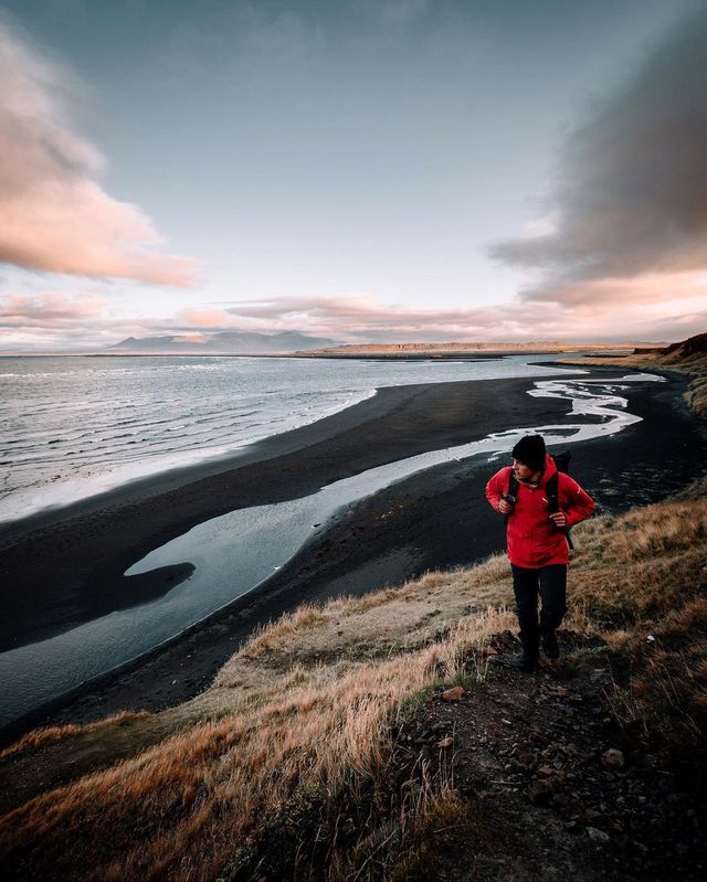 Iceland's Weather Surprise: Rare Moments of Beauty