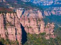 探秘自然奇觀：寶泉崖天下的絕世美景與冒險之旅