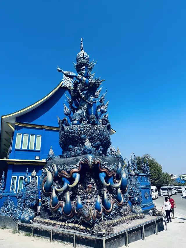 青い空が人間界に映し出される〜清莱の青い寺院（パート2）