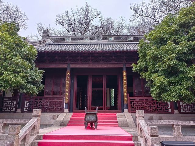 常熟清權祠，為紀念先賢仲雍而建