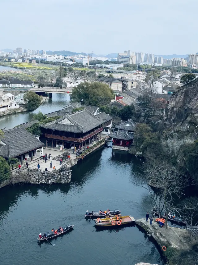 Shaoxing East Lake Travelogue and Guide: Encounter the Romance Among Mountains and Waters