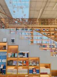 朵云書院滴水湖店不但風景沒書也超贊