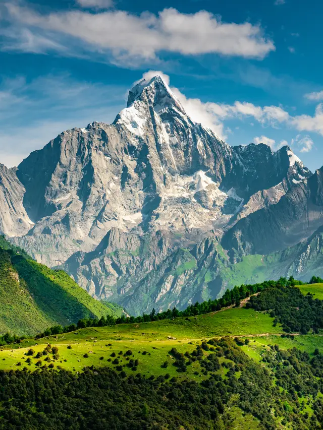 The Romance and Freedom atop the Stunning Snowy Mountains of Western Sichuan in Summer.