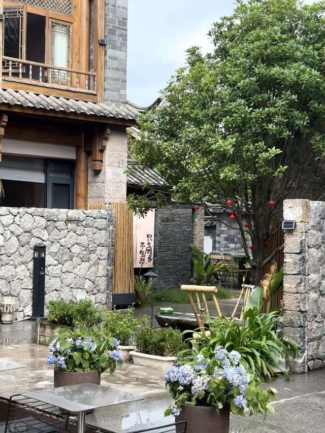 打工暫停 | 來麗江這家小院體驗養老生活