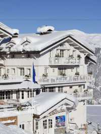 🏔️ Courchevel Charms: Le Chabichou Stay Review! 🛌✨