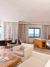 🌟 Malta Marvels: Hilton's Seaside Serenity & Service 🌟