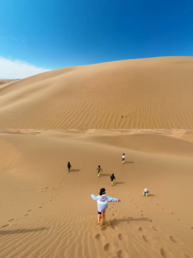 Zhongwei is not just Shapotou! Free sand sliding here!!!