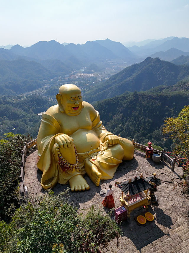 江南懸空寺打卡慶餘年同款。 江南懸空寺打卡慶餘年同款。