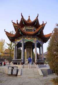 壯觀的佛教建築群，令人驚嘆。