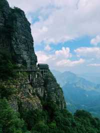 廣西貴港平南北帝山｜有「小張家界」之稱。