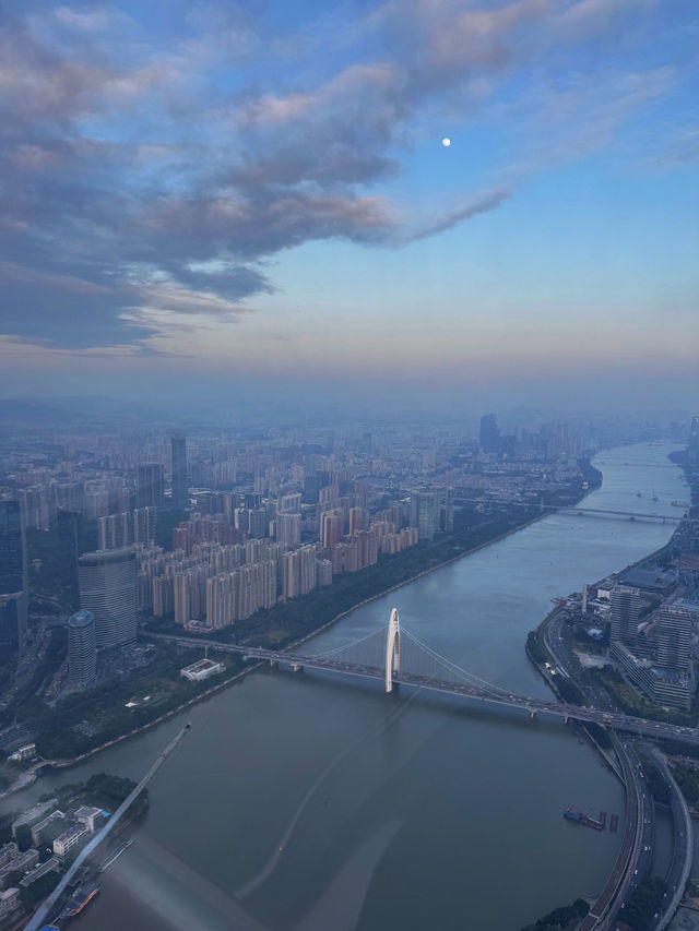 🎡 廣州市的驚豔之處 - 廣州塔摩天輪 🎡