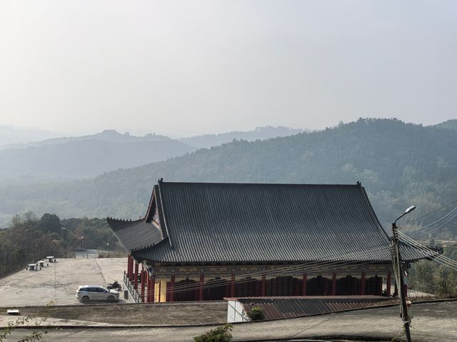 揭陽鳳隱岩之一