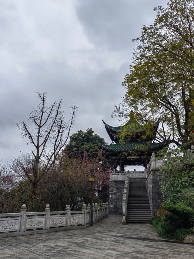 鴻恩寺