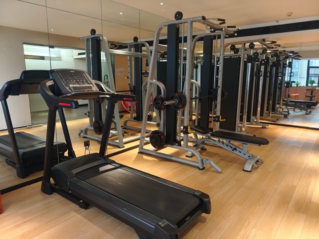 捕捉春日的第一場盛開，每一瓣都是光影的詩