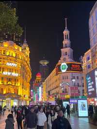 Smelly Snacks, Sweet Bites & Russian Vibes on Nanjing Road! ✨🛍️🍜🍦