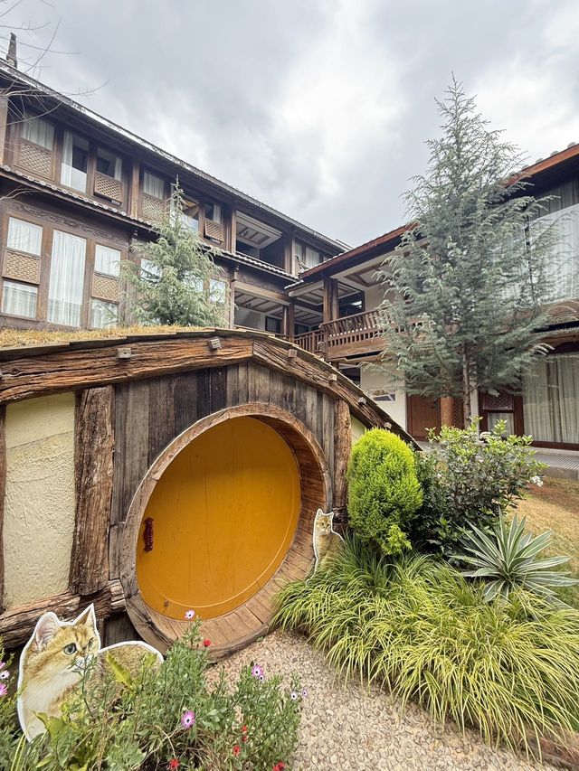 溪邊的霍比特小屋