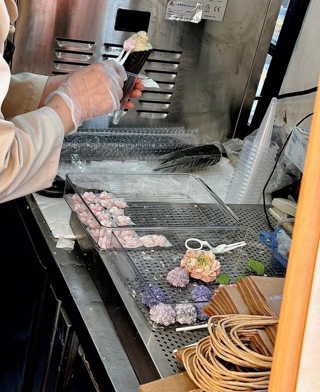 🌸 Discovering Sakura Ice Cream in Shanghai