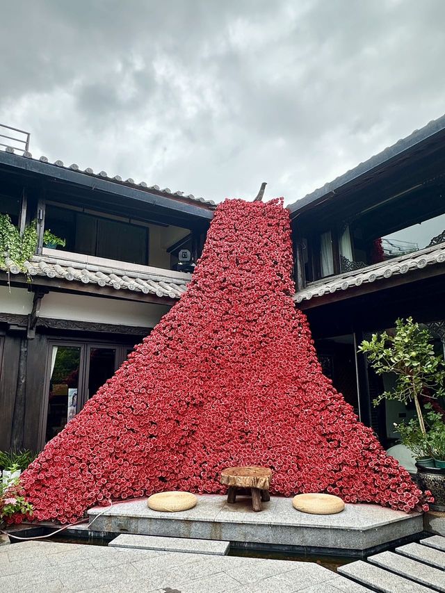 住進麗江古城嘅一個納西小院兒