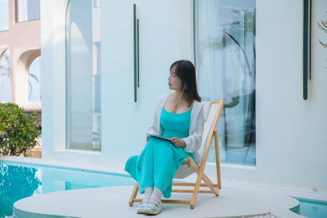 枕浪而眠，喺洱海盡頭做一場純白色嘅夢