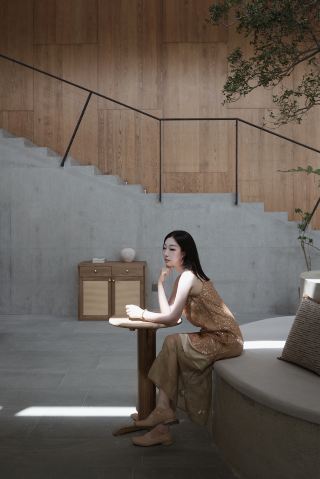Jingdezhen "Sanshan" Retreat | A Simple White Bed, The Scenery Here Awaits Us Together. 