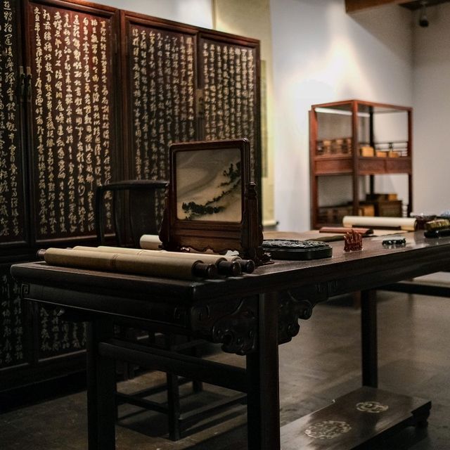 Timeless Elegance – Ming & Qing Furniture at Shanghai Museum 🪑✨