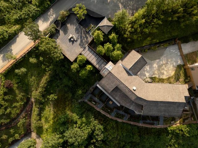 雲疊室廬:在山林秘境間,邂逅野奢棲居的詩意 雲疊室廬:在山林秘境間,邂逅野奢棲居的詩意