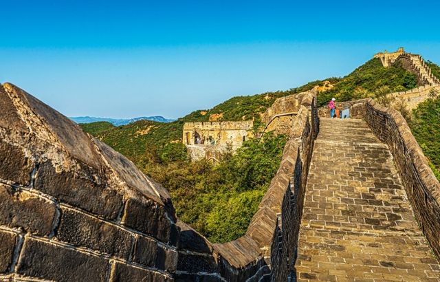 【秋遊金山嶺】錯峰登長城!看巨龍在萬山紅遍中甦醒,絕美到失語 【秋遊金山嶺】錯峰登長城!看巨龍在萬山紅遍中甦醒,絕美到失語