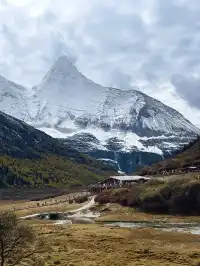 稻城亞丁的秋天，是上帝打翻的調色盤！