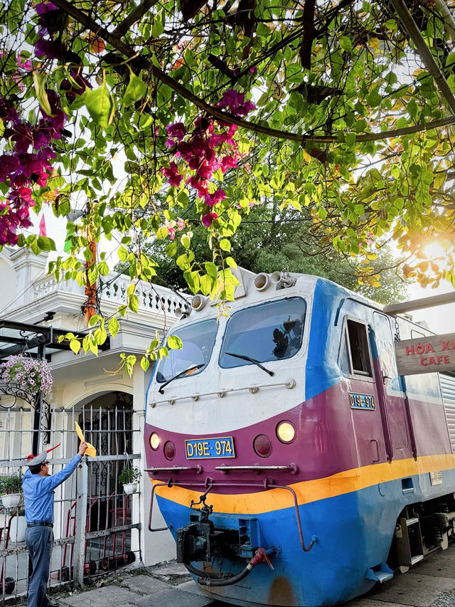 Ultimate Hanoi Nightlife & Christmas Vibes Guide 🇻🇳✨ Ultimate Hanoi Nightlife & Christmas Vibes Guide 🇻🇳✨