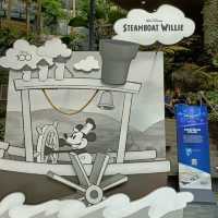 New Disney Photo Spots & Light Show!