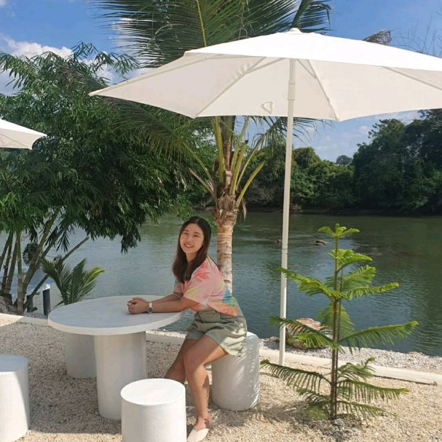 gloi cafe 🍂🍀🏞☀️