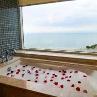 Holiday Inn Pattaya โรงแรมติดหาดพัทยา