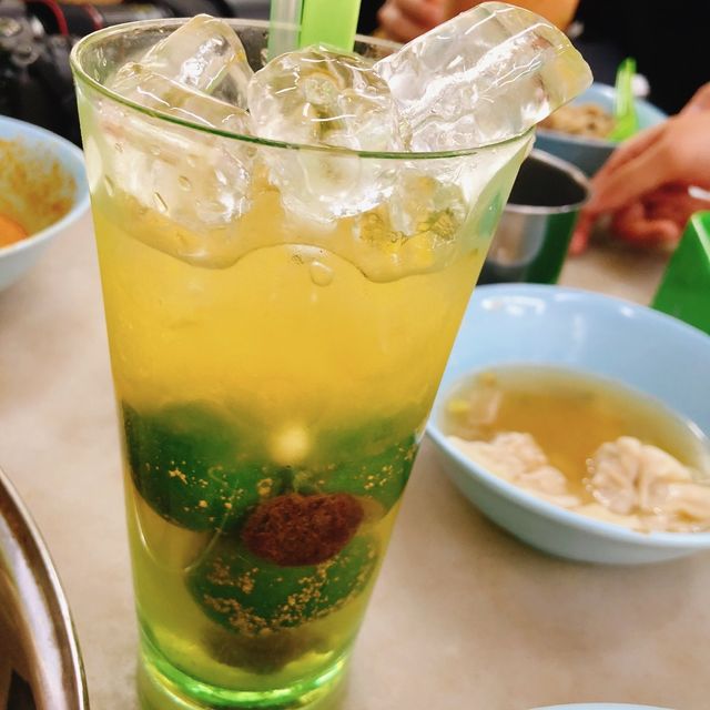 沙巴🇲🇾馬來西亞😋必吃的叻沙麵📍怡豐茶室Yee Fung Laksa Laksa Yee Fung