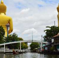 Damneon floating market!