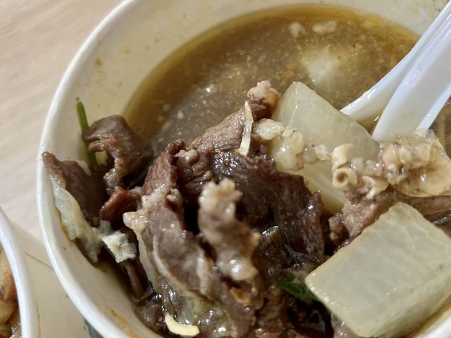 西門町美食小吃推薦｜五十年老店，羊肉羹魯肉飯