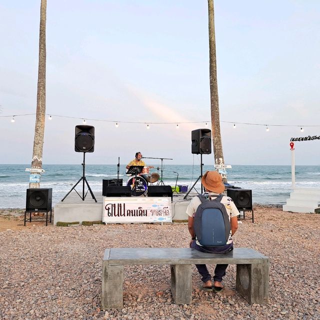  #พิกัด เที่ยว กิน ช้อป ริมหาดยามเย็น จ.ชุมพร 
