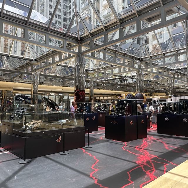 閃電俠主題展覽 + 期間限定店