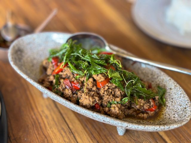 ร้านอาหารวิวทะเลสไตล์บาหลี